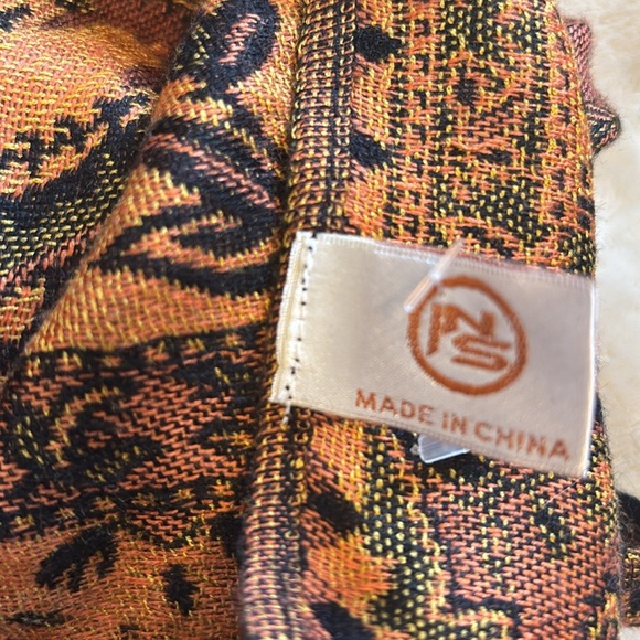 JNS BRAND…SHAWL LIKE PONCHO OVER THE HEAD…SHORTER IN THE BACK LONGER IN FRONT - Picture 9 of 14